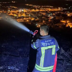 antakyada orman yangini kontrol altinda LarnPn3J