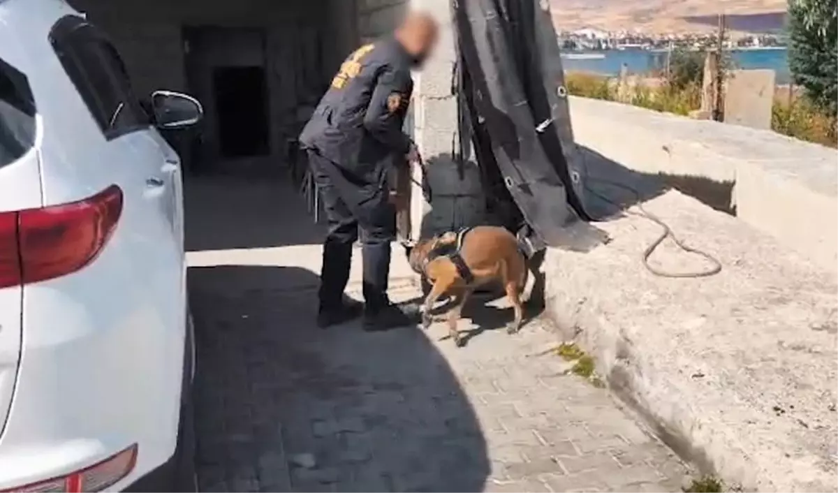 bitliste uyusturucu operasyonu 5 kisi tutuklandi JeSHddGj.jpg