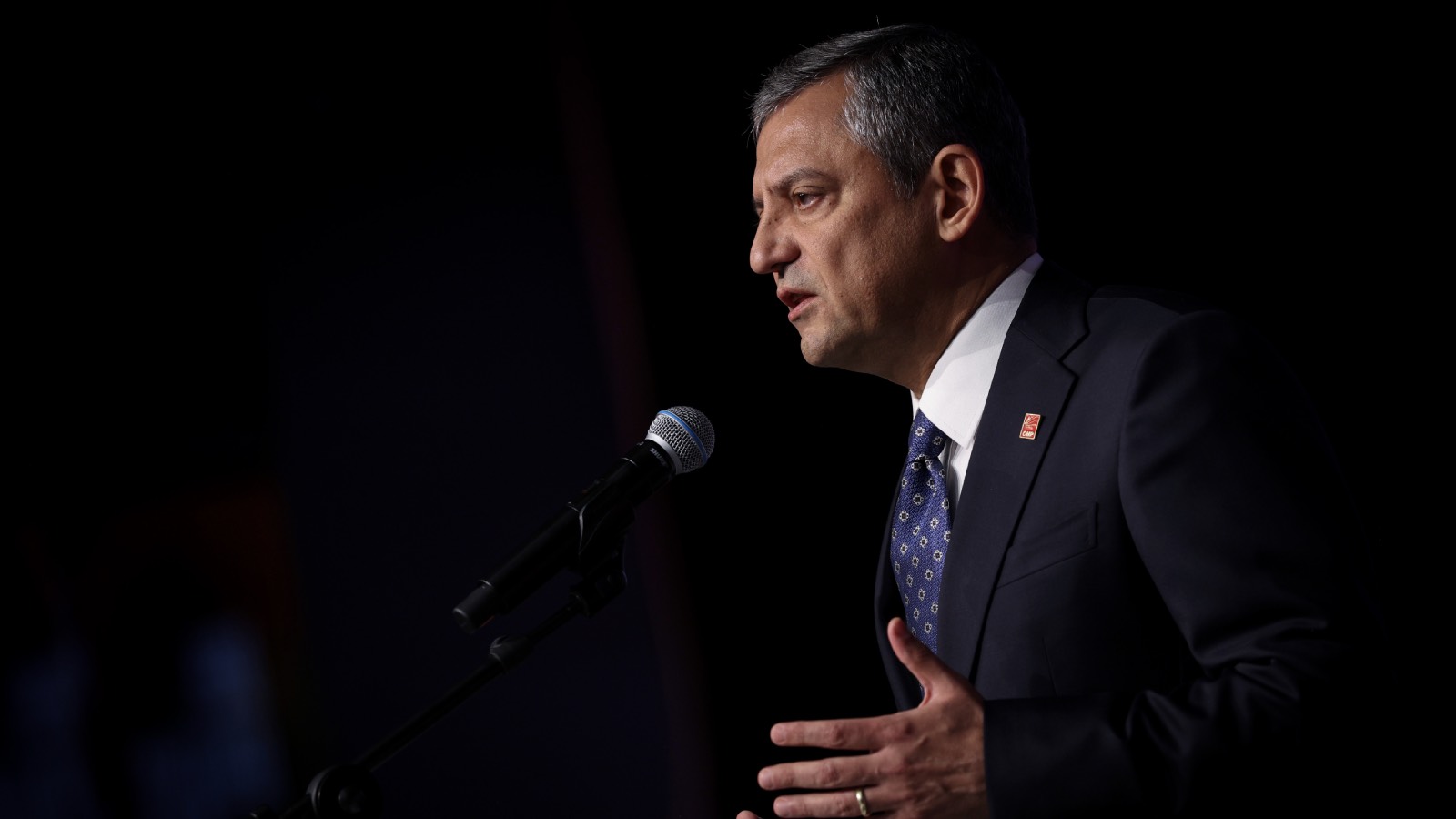 ozgur ozel gurbetcilerle omuz omuza turkiye icin demokrasiyi adaleti savunacagiz N4Rk4ZTm.jpg