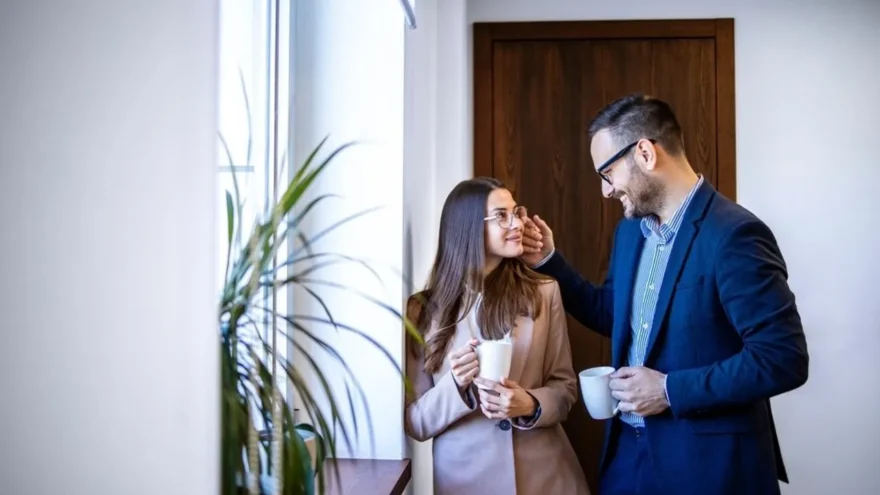 Eş İhanetinde En Fazla Risk Taşıyan Meslek Grupları Belirlendi