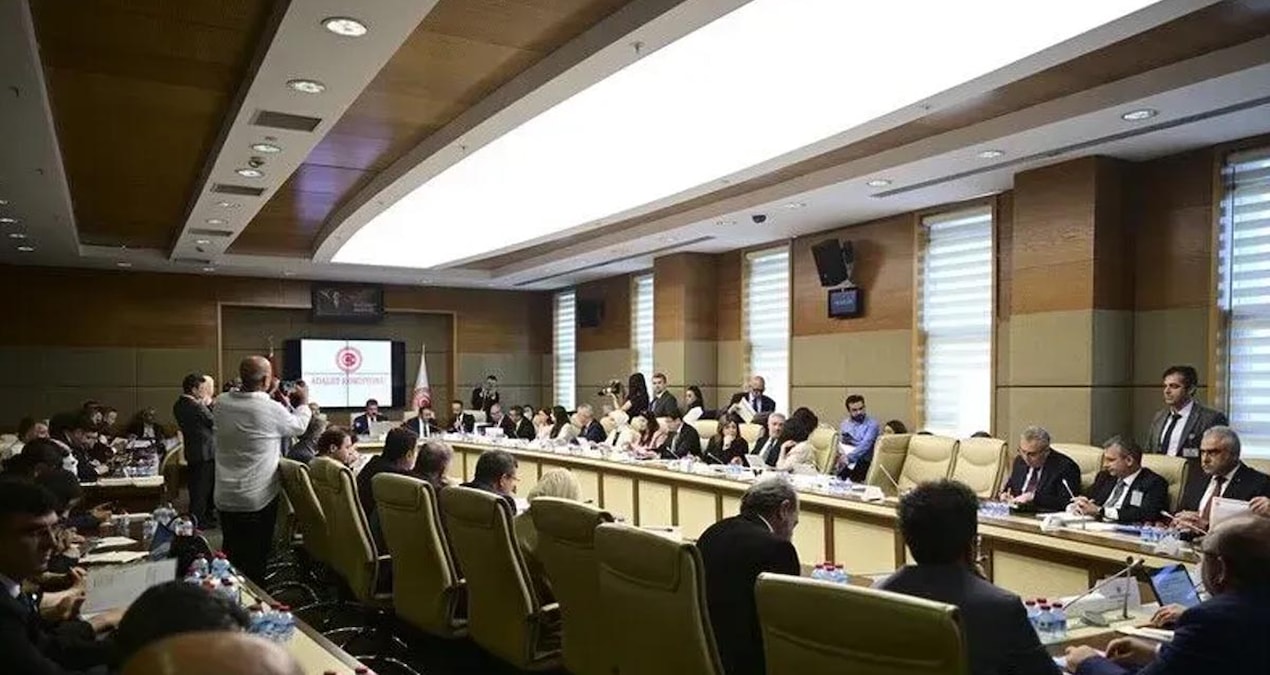 Evinde silah bulunduranlar dikkat bir anlik ihmalin bedeli agir olacak RxpNl7Hf